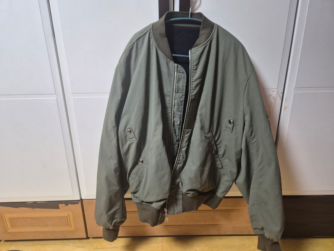 이얼즈어고 Ma-1 리버시블 카키/네이비 M 상품이미지4