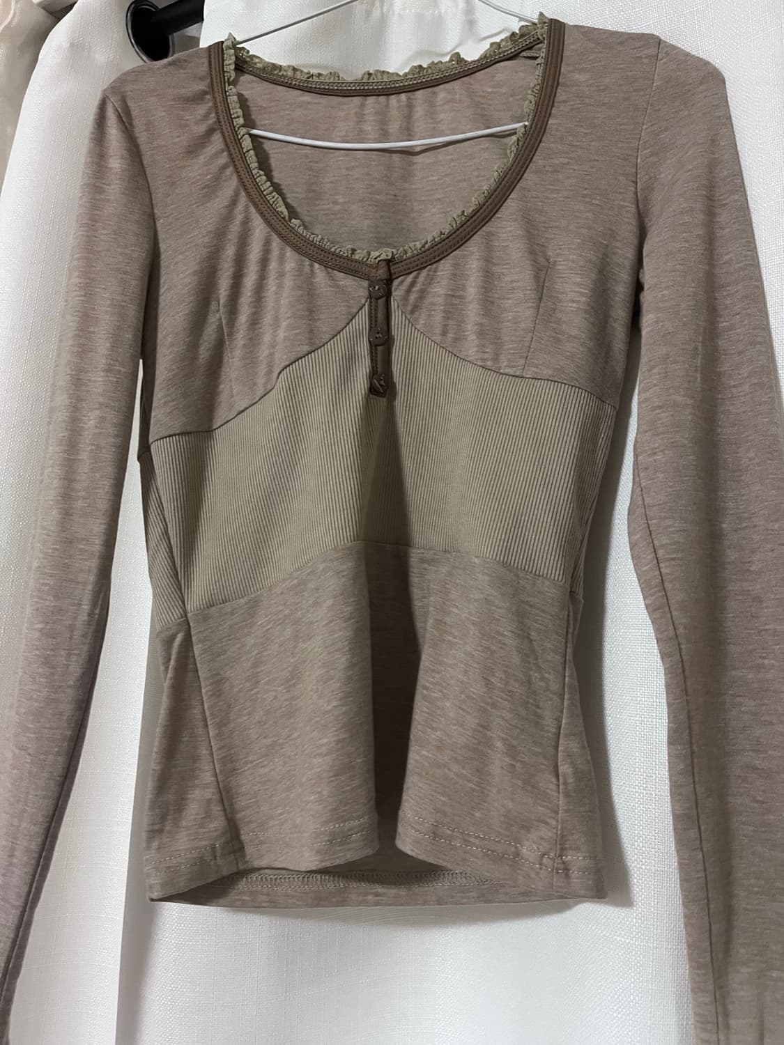 🪽 모리걸 브라운 레이스 티셔츠 상품이미지3