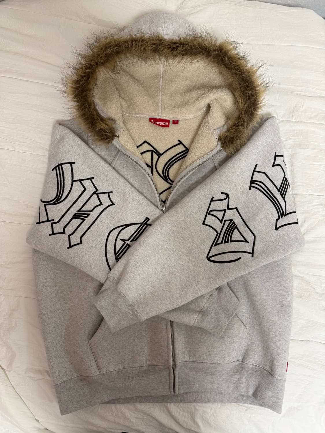 슈프림 포우 퍼 집업 후드 스웨트셔츠 애쉬 그레이 - 25FW 상품이미지1