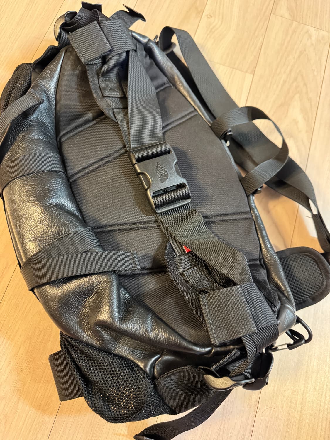 18fw 슈프림 supreme 노스페이스 레더 마운틴 웨이스트 백 상품이미지6