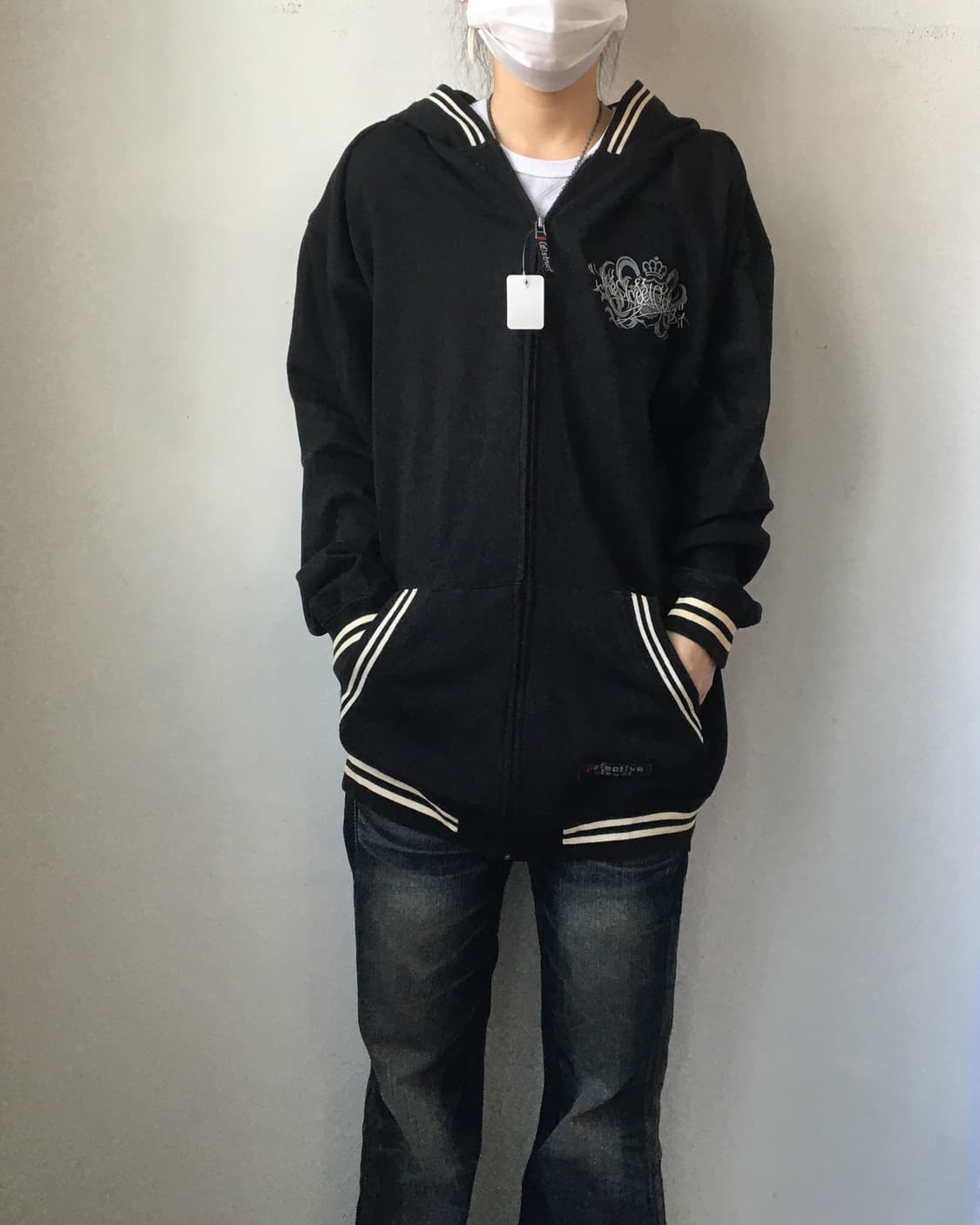 Lettering point hood zip up 상품이미지1