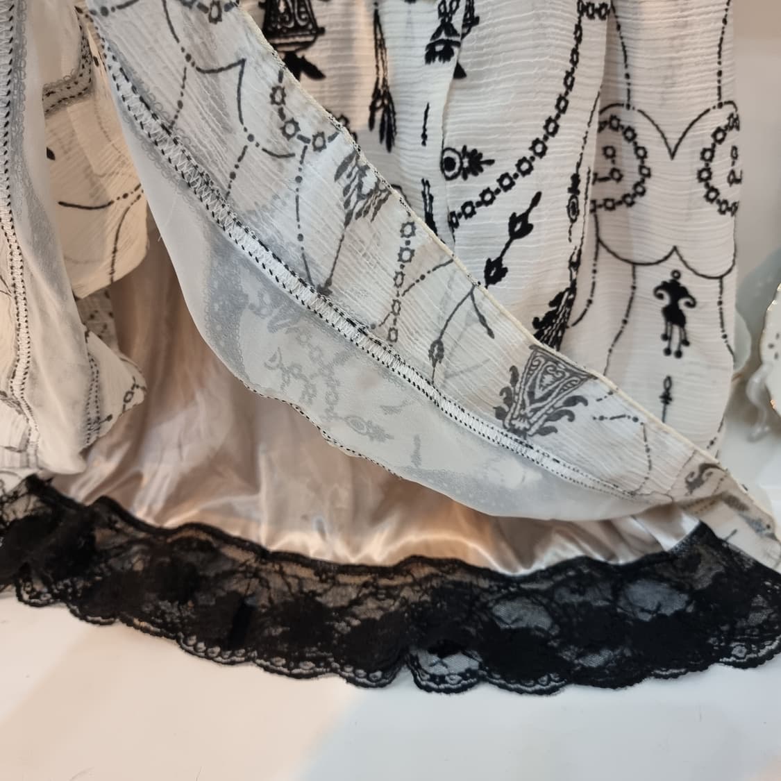 axes femme 악시즈팸므 고딕 레이스 프릴 슬리브리스 상품이미지4