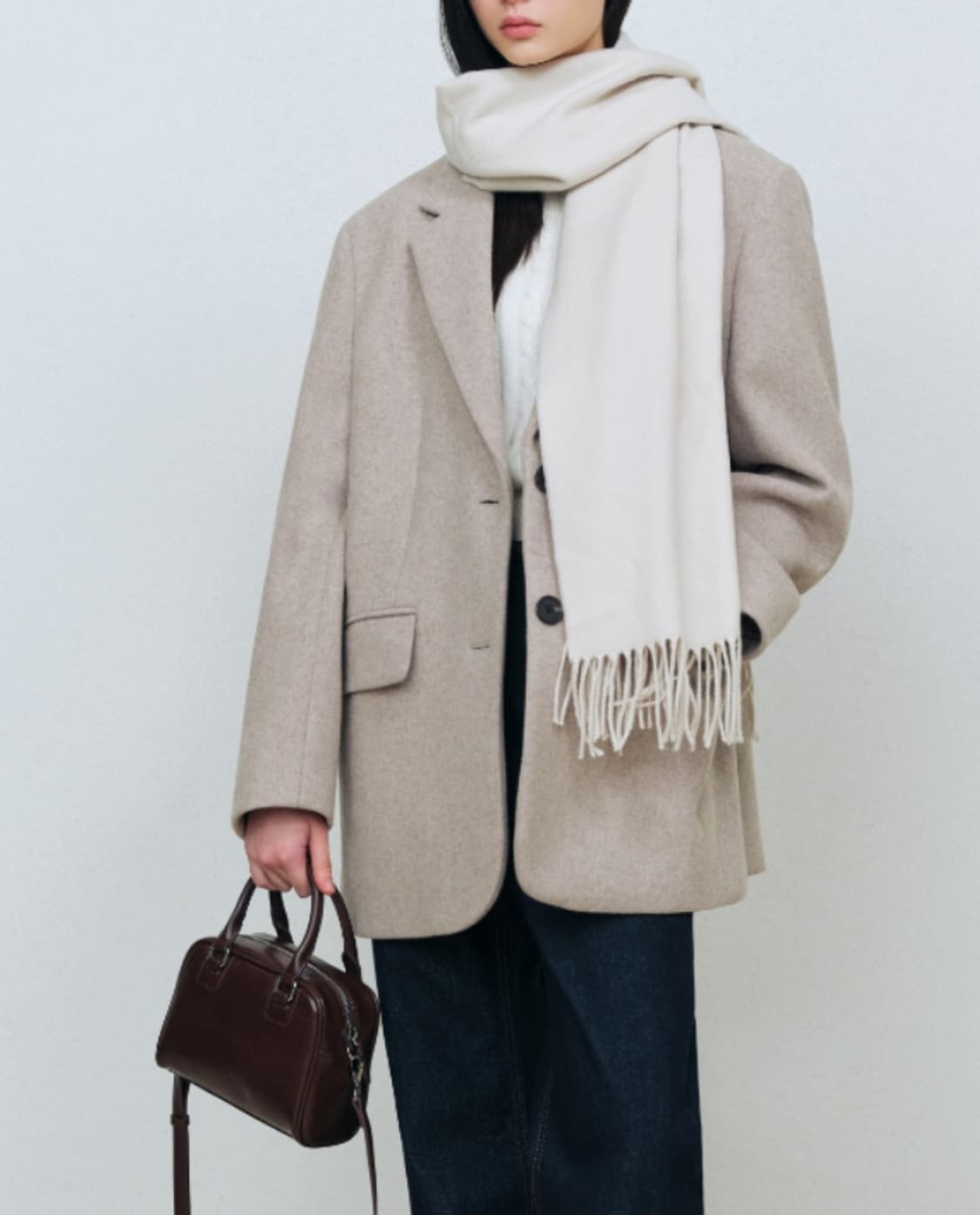 무신사 스탠다드우먼즈 울 블렌드 멜톤 오버 숄더 블레이저 오트밀 상품이미지3
