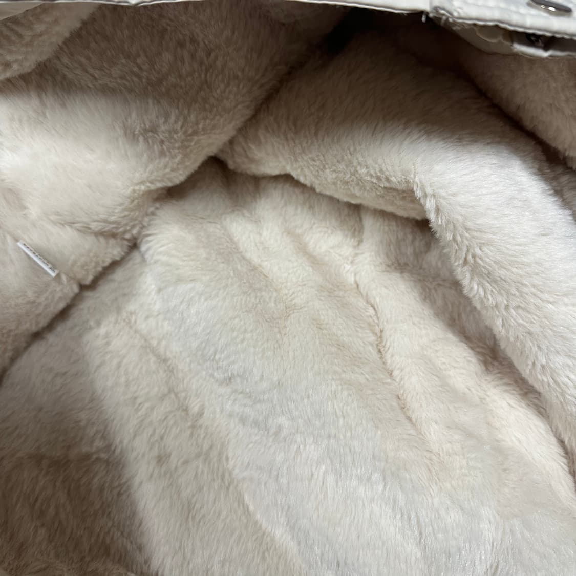 ✨ (바배) 아이보리 안감 털 여성 패딩 상품이미지3