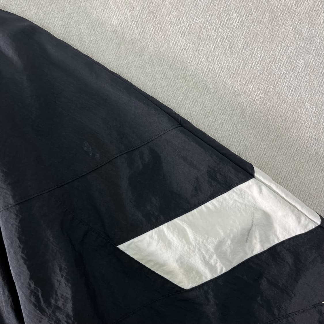 100 아디다스 신형 범고래 삼선 바람막이 자켓  상품이미지4