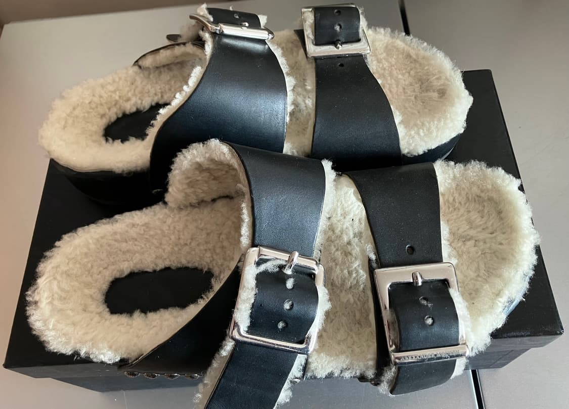 알렉산더 맥퀸 양털 샌들 상품이미지1