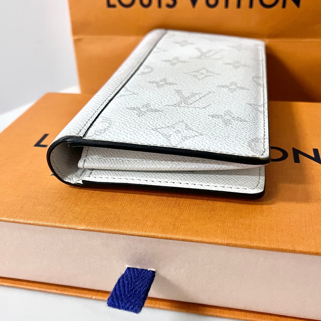 [S급/정품] 루이비통 화이트 옵틱 브라짜월릿 장지갑 상품이미지9