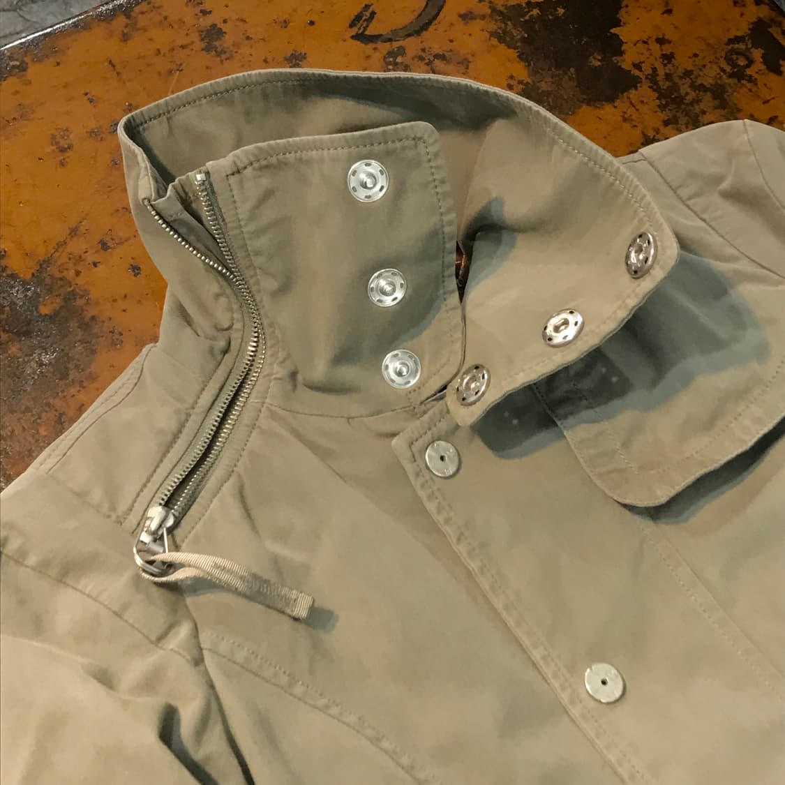 디젤 그레이카키 지퍼 디테일 야상 점퍼 여성 55 66 사이즈  상품이미지4