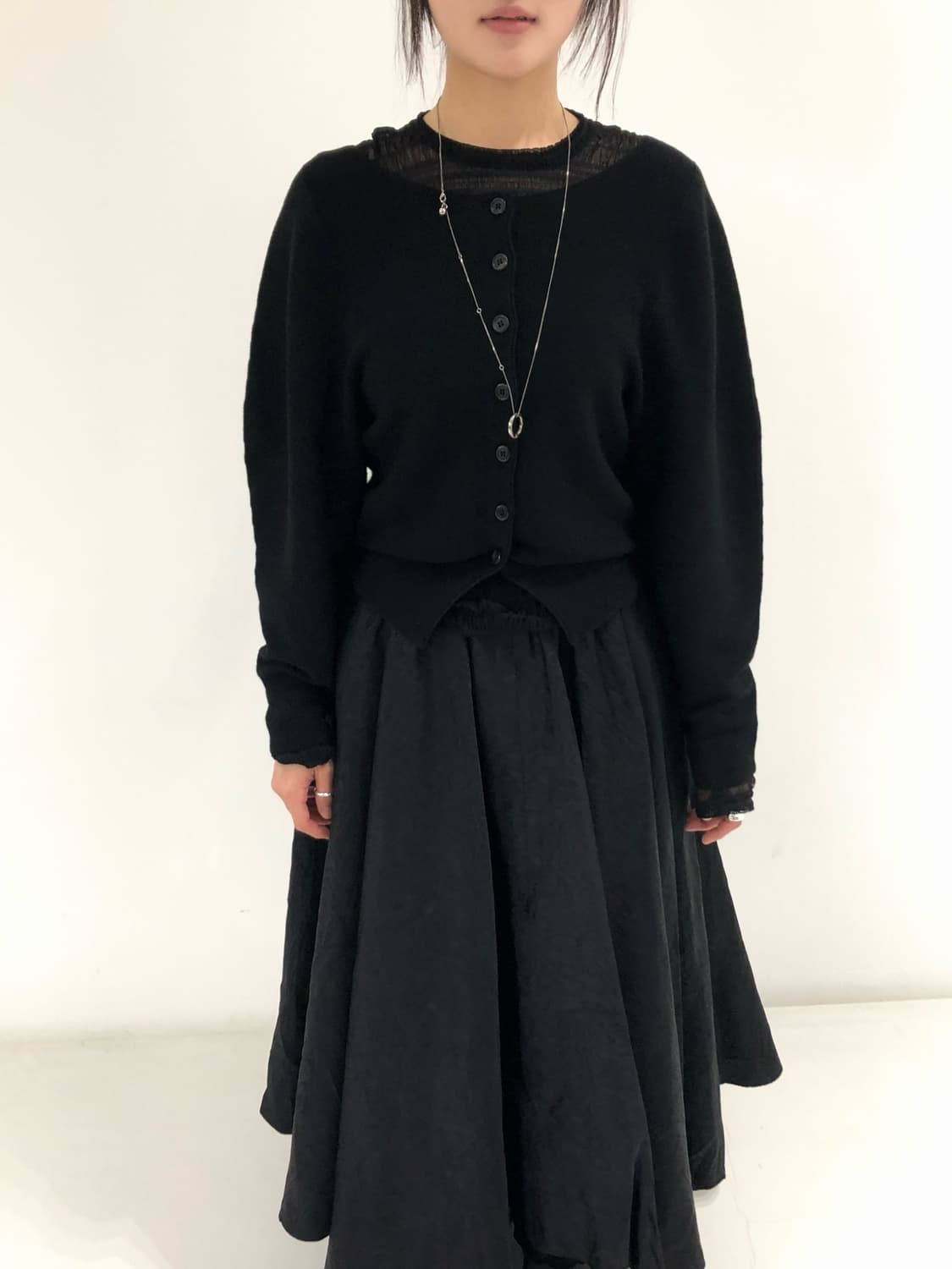 아모멘토 홀가먼트 라운드 가디건 상품이미지2