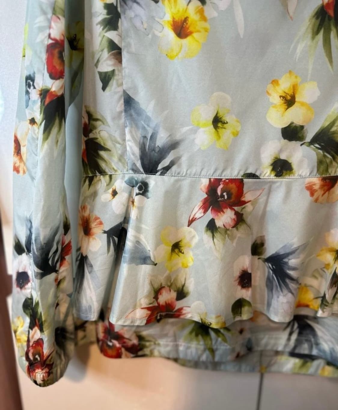 블랙야크 플라워 패턴 바람막이 자켓 상품이미지6