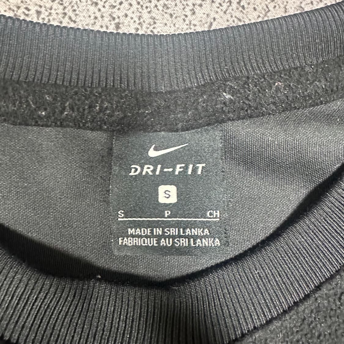 ✨ (바배) 나이키 센터로고 플리스 맨투맨  상품이미지3