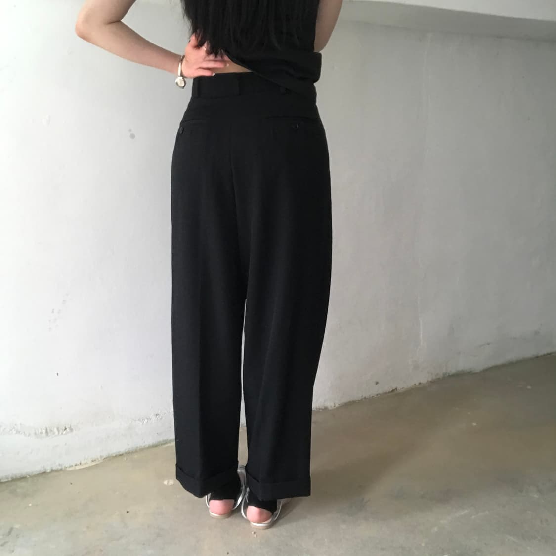 요지 야마모토(Yohji Yamamoto) 턱 디테일 턴업 와이드 슬랙스 상품이미지8