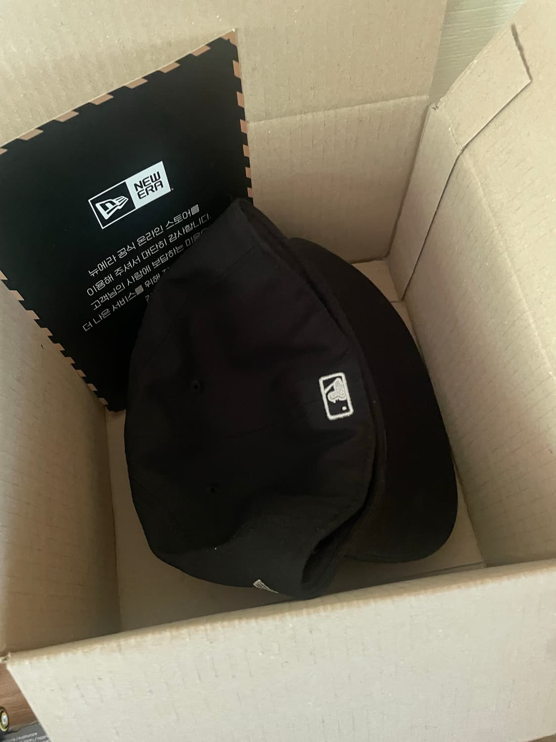 뉴에라 블랙/화이트 MLB BASIC 5950 NEYYAN BLKWHI 상품이미지2