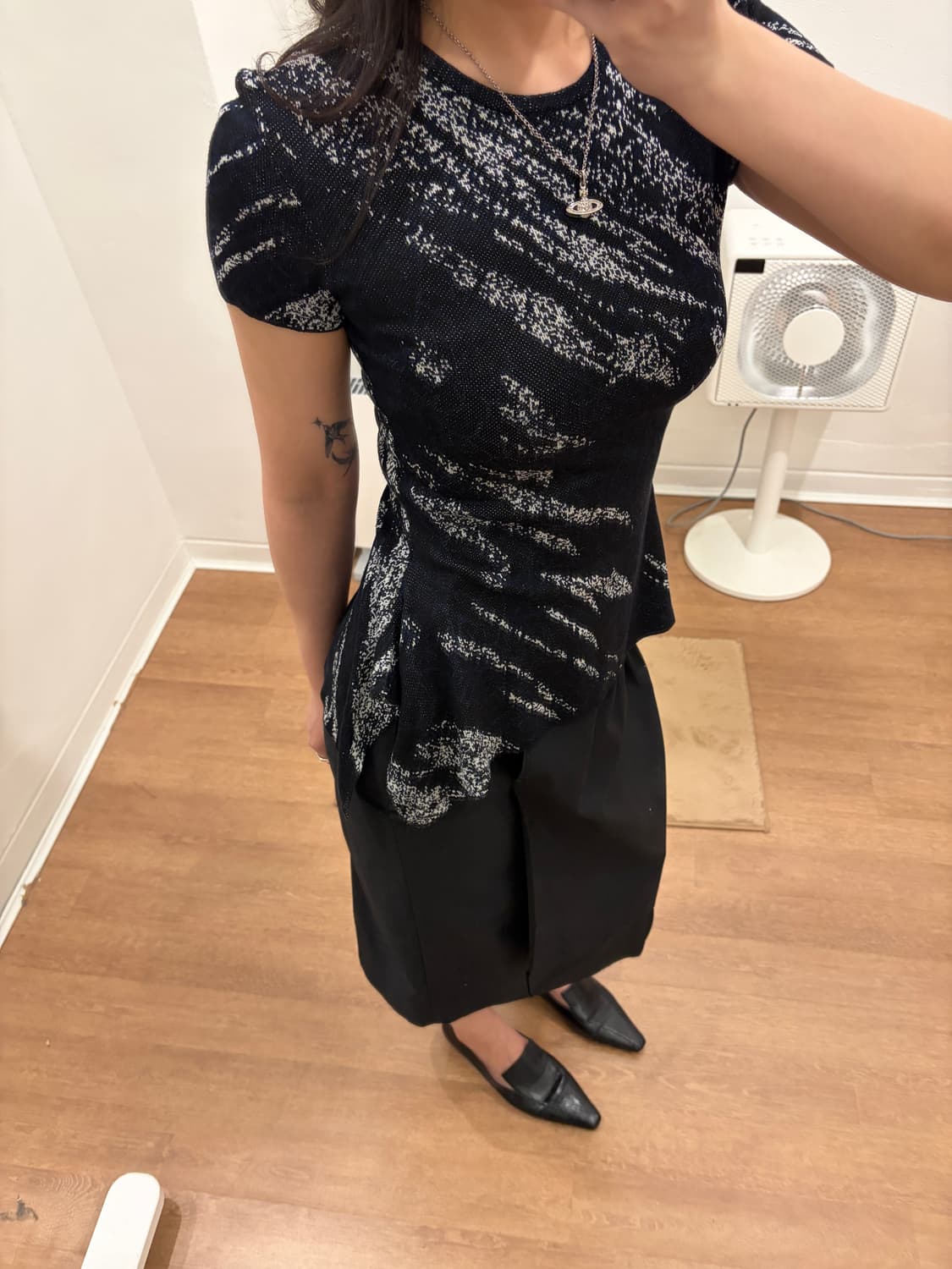 자카드 라운드 실크 반팔 니트 상품이미지4