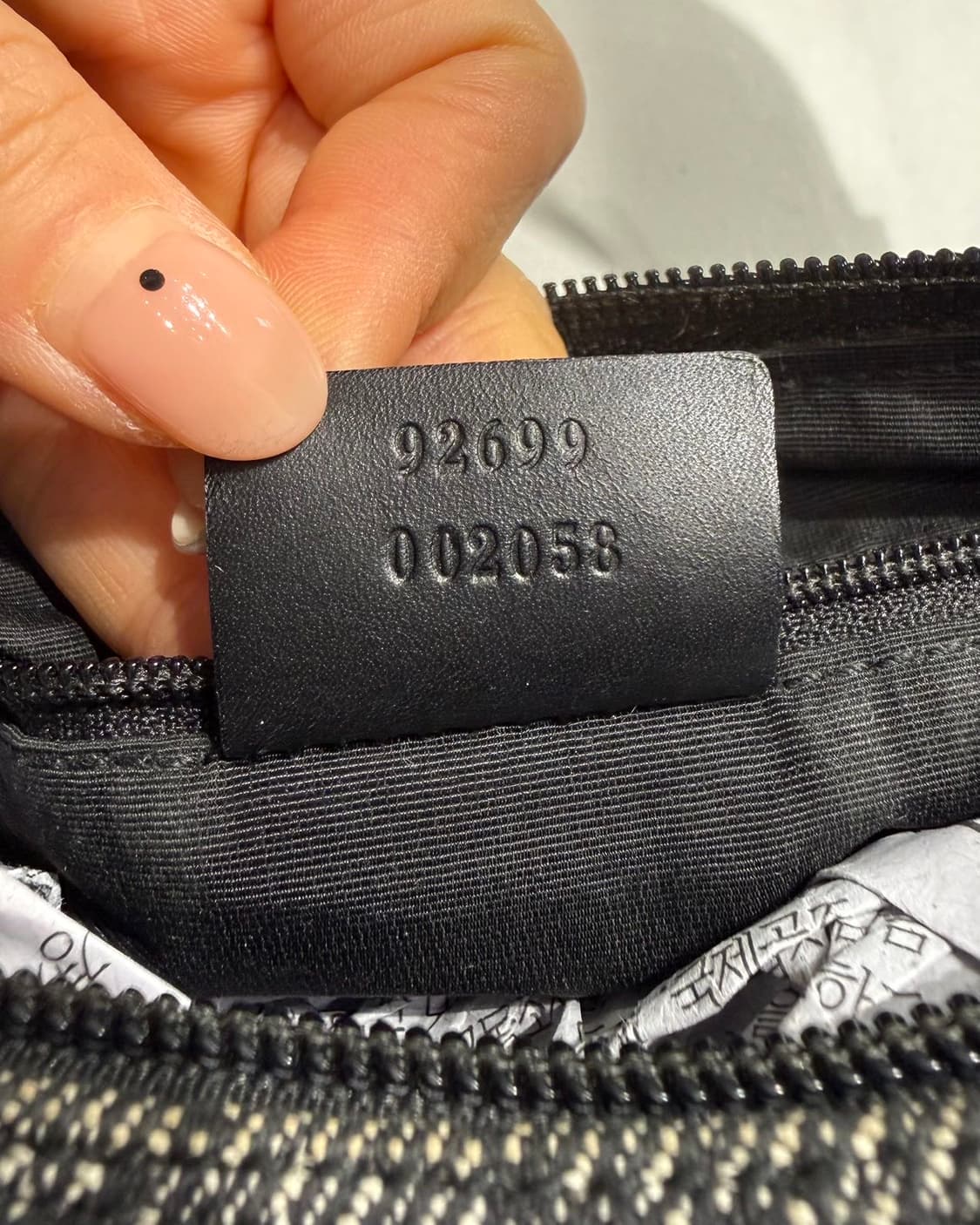 구찌 블랙 캔버스 GG 숄더백  상품이미지10