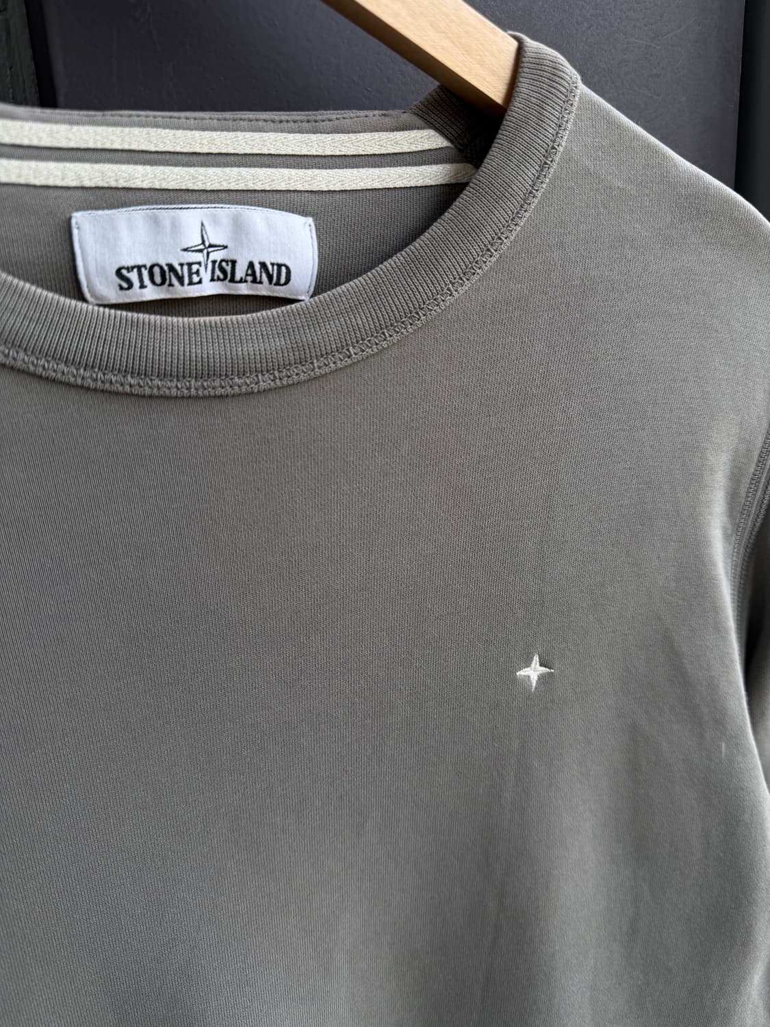 S/ 스톤아일랜드 자수로고 맨투맨 상품이미지5