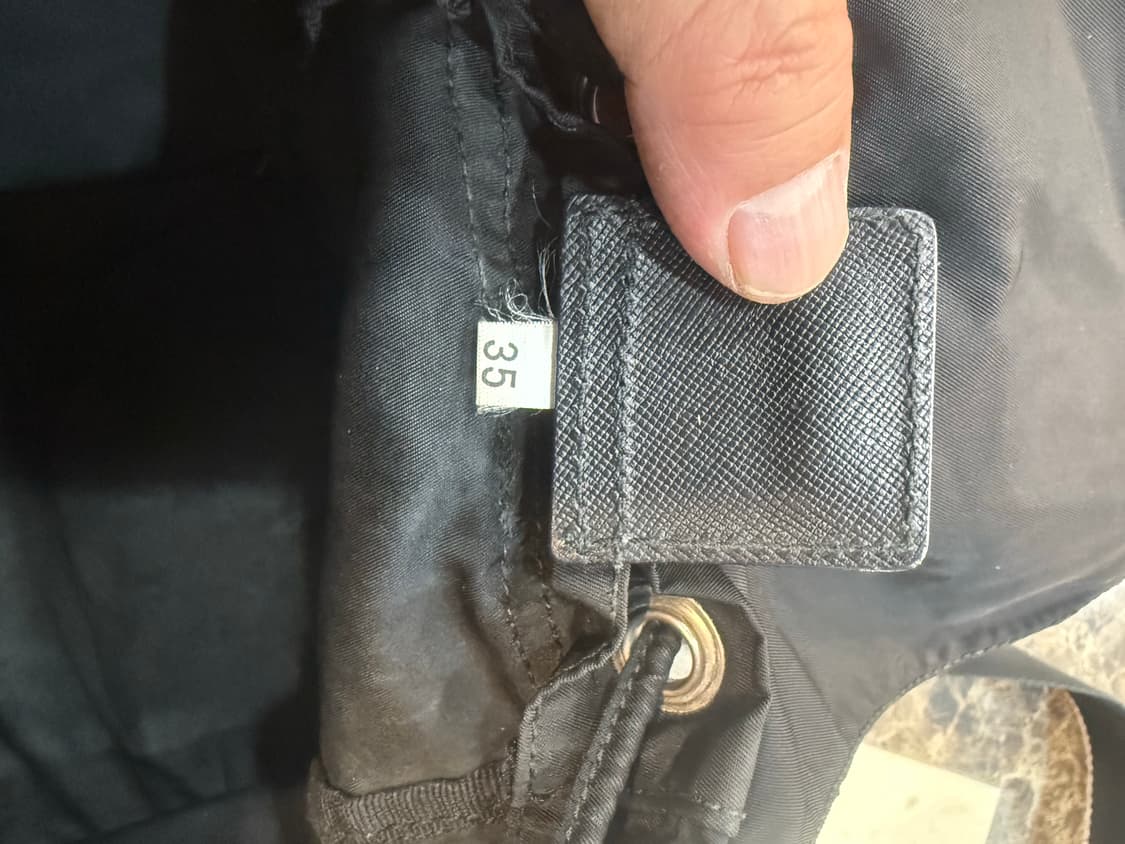 정품 프라다 포코노 미니 백팩 팝니다 상품이미지9