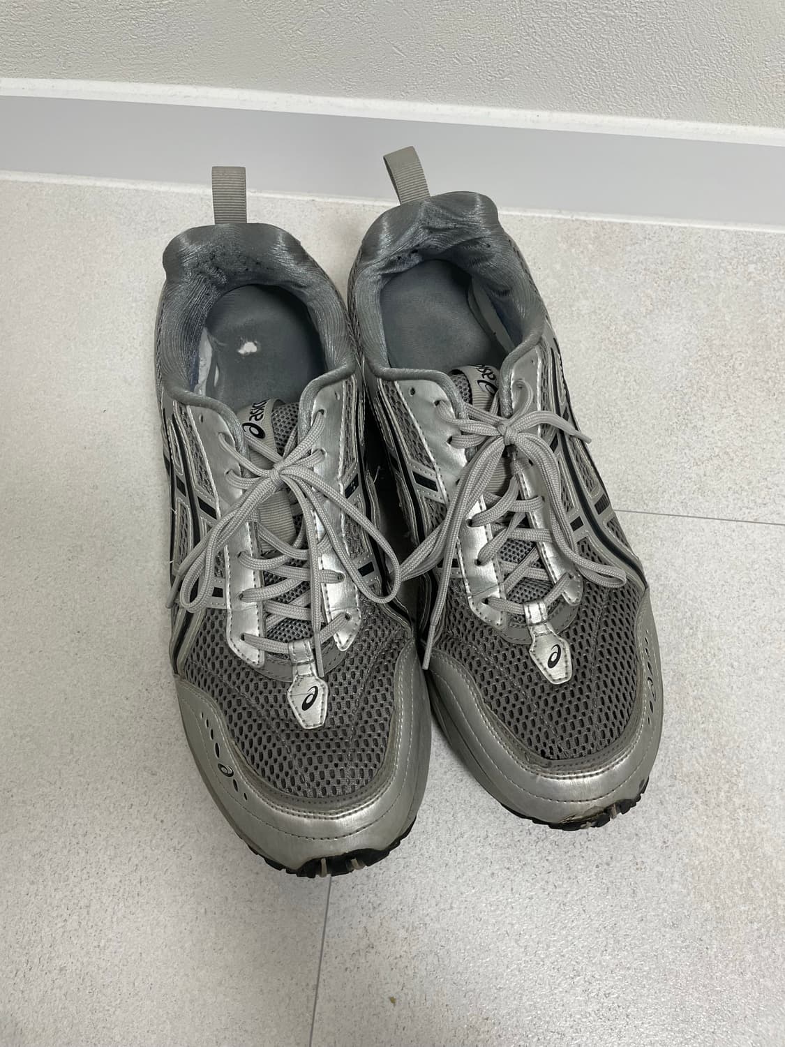 아식스 프레자 위워 젤 1090 V2 클레이 그레이 퓨어 실버 상품이미지2