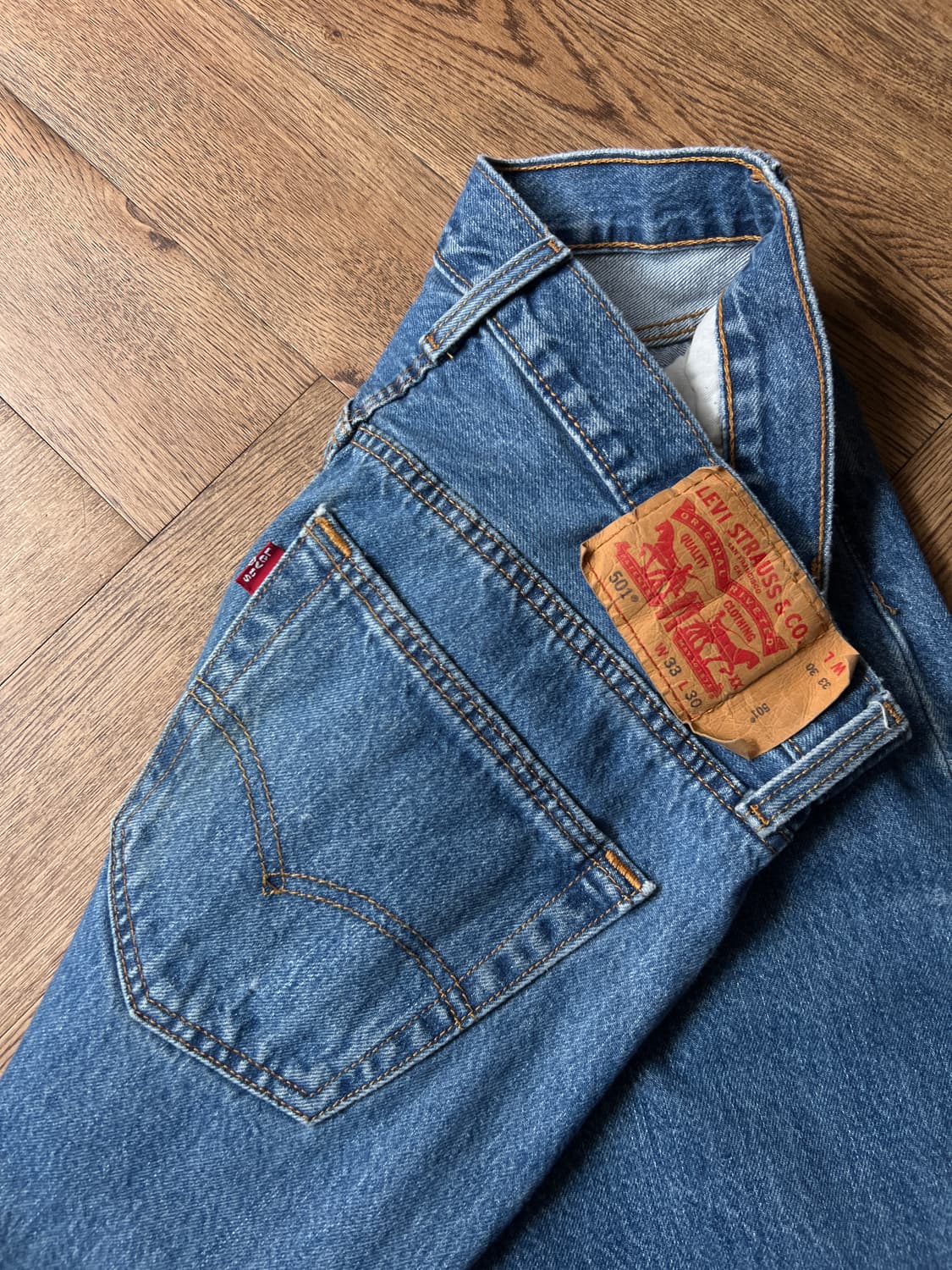 [33]리바이스 501 미디엄블루 워싱 스트레이트 데님 팬츠 상품이미지4