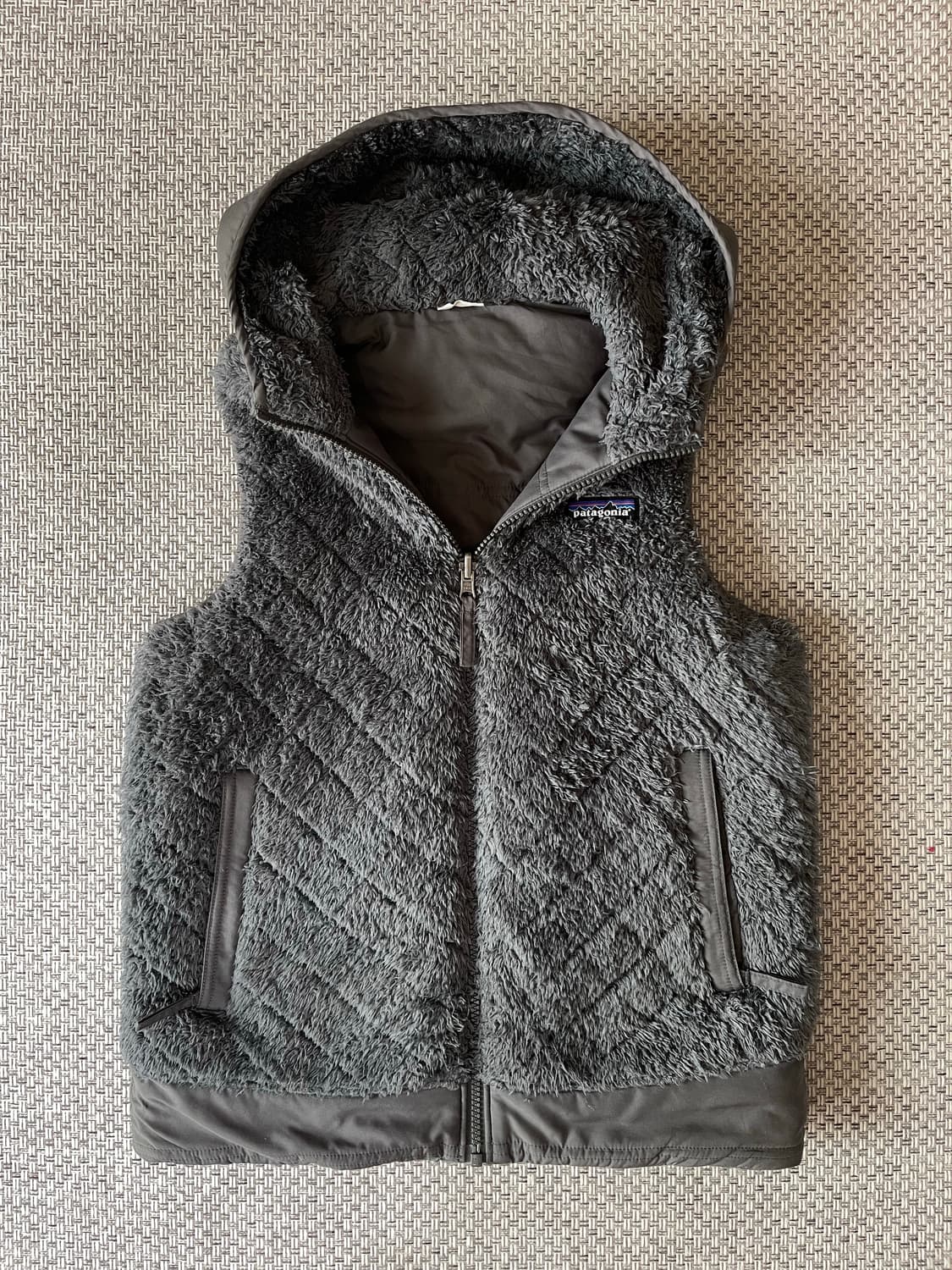 파타고니아 LOST GATOS HODDED REVERSIBLE VEST  상품이미지1