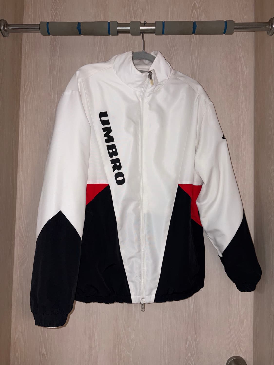 엄브로 컬러블록 리버시블 플리스 바람막이 자켓 S 상품이미지1