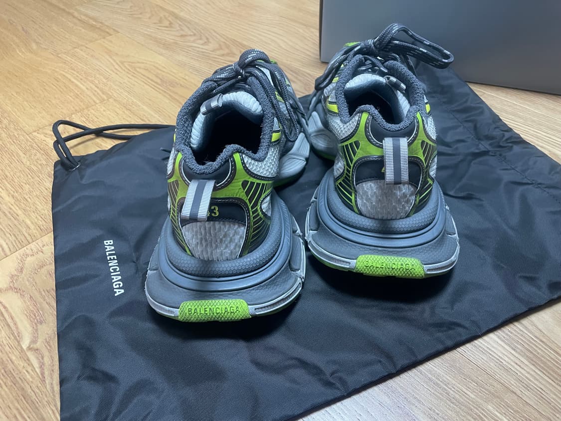 발렌시아가 3XL 사이즈43 팝니다 상품이미지3