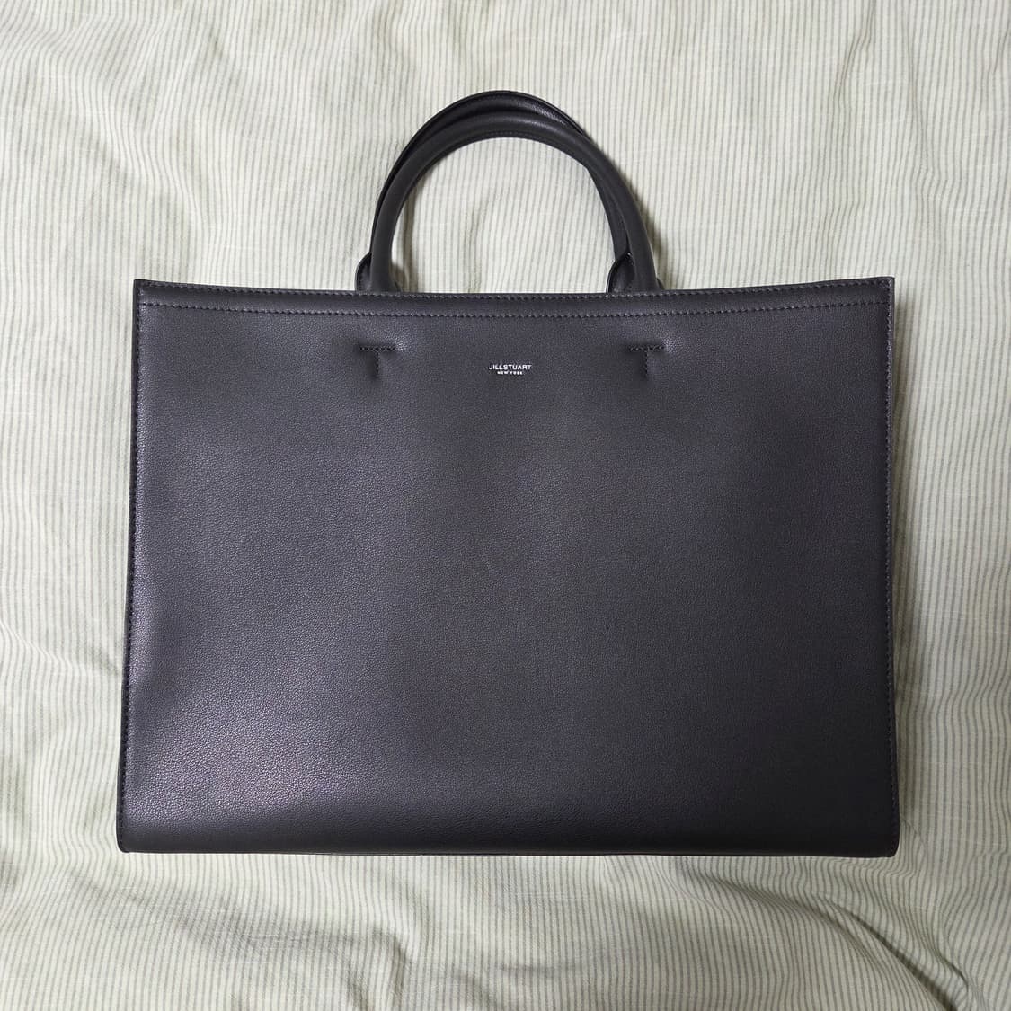 질스튜어트 로건 블랙 레더 심플 토트백 JUBA6E941BK / 숄더백  상품이미지1