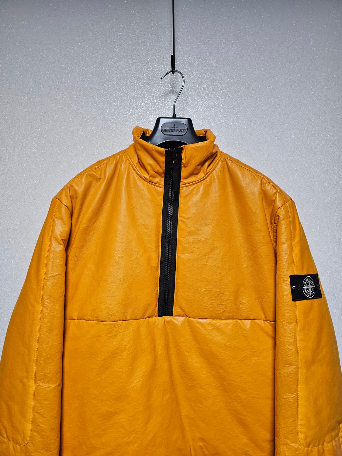 스톤아일랜드 페더웨이트 레더 프리마로프트 아노락 패딩 상품이미지3