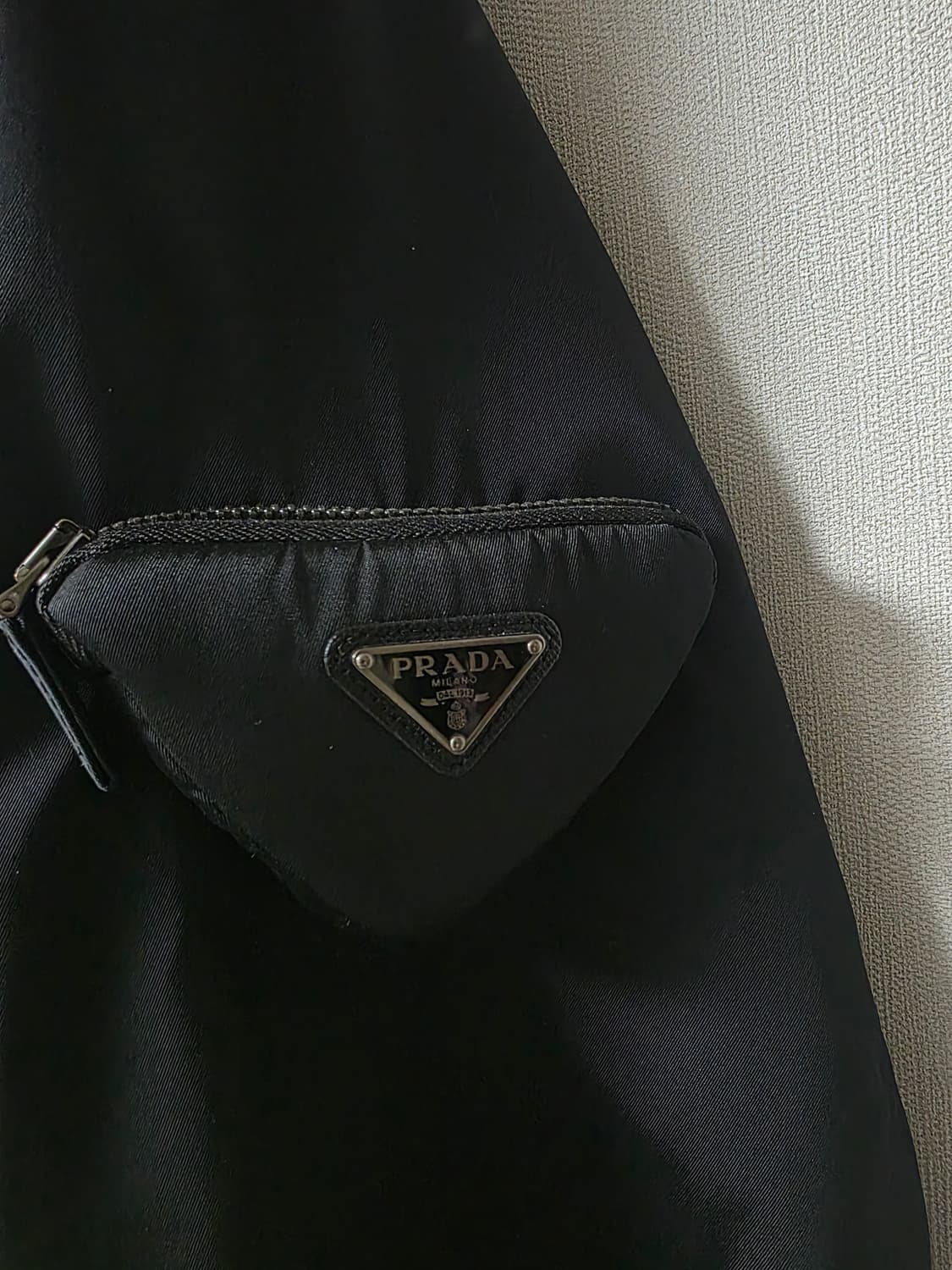 프라다 리나일론 봄버 자켓 상품이미지3
