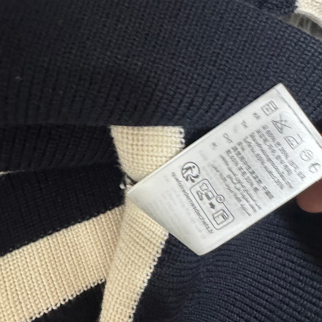 cos 코스 반집업 울 니트 XL사이즈 상품이미지6