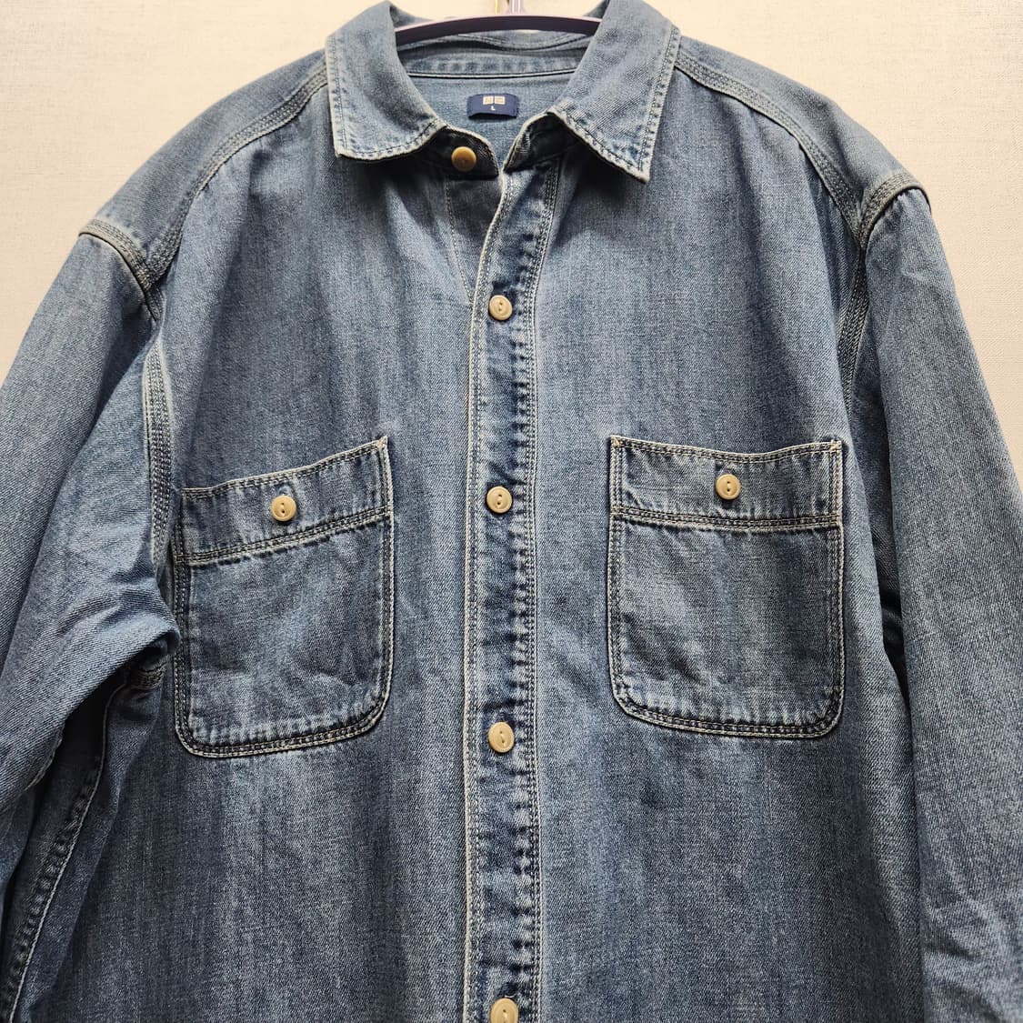 유니클로 투포켓 데님 셔츠 L(L) 상품이미지2