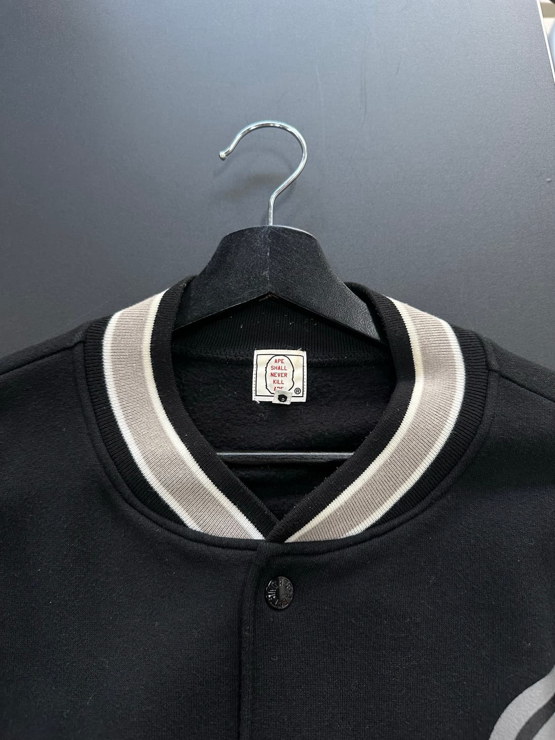 베이프 2002FW Asnka 빅사루 코튼 바시티자켓 상품이미지9