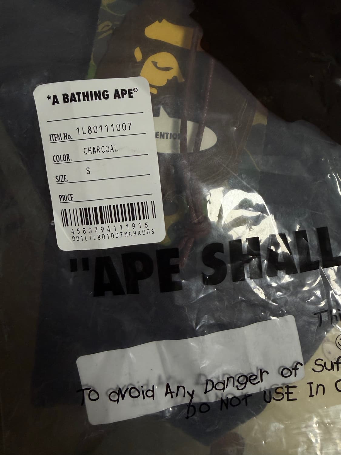 베이프 가먼트 다이 컬리지 릴렉스드 핏 긴팔 티셔츠 차콜 상품이미지3