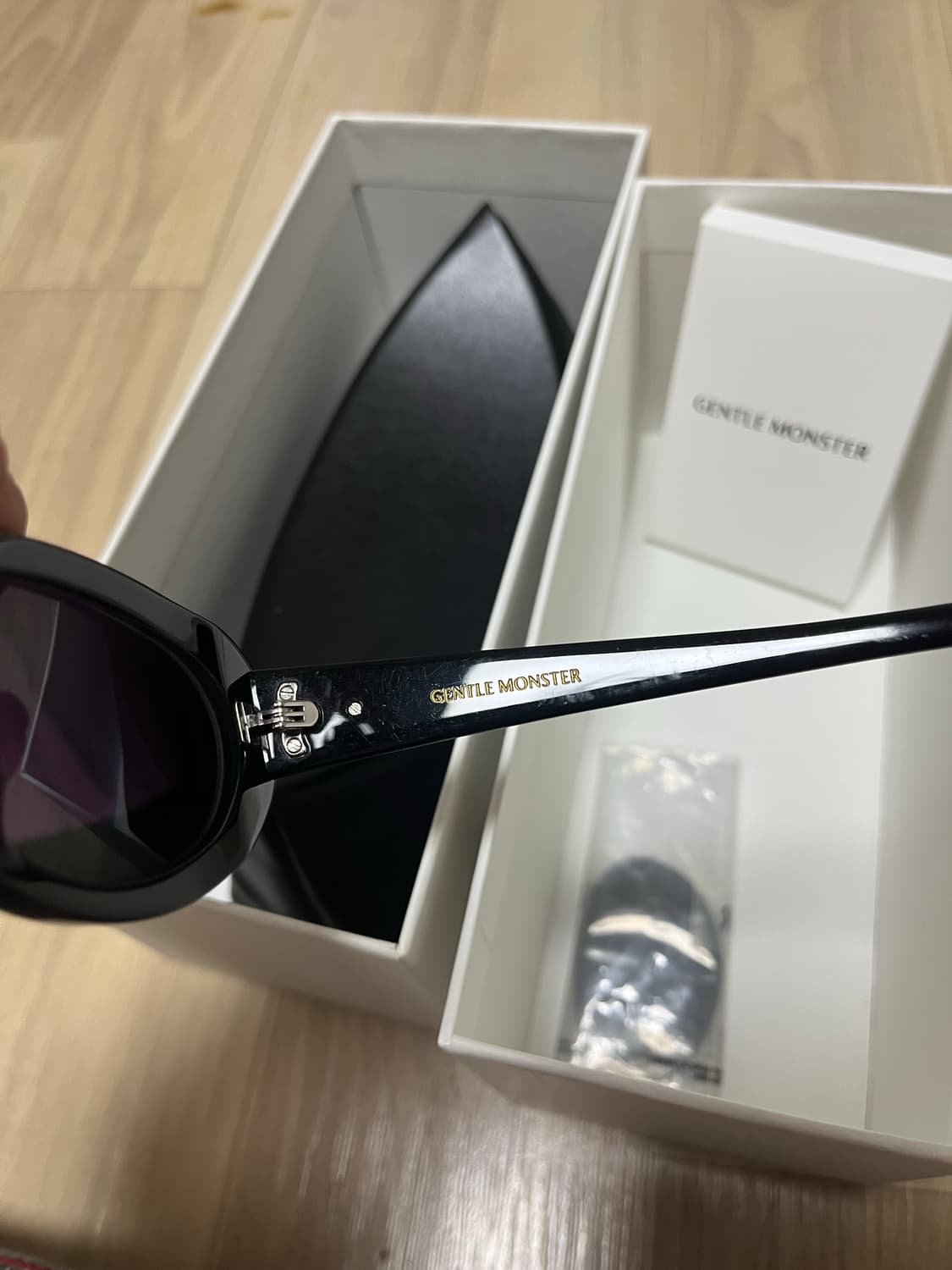 젠틀몬스터 코코아 블랙실버 상품이미지5