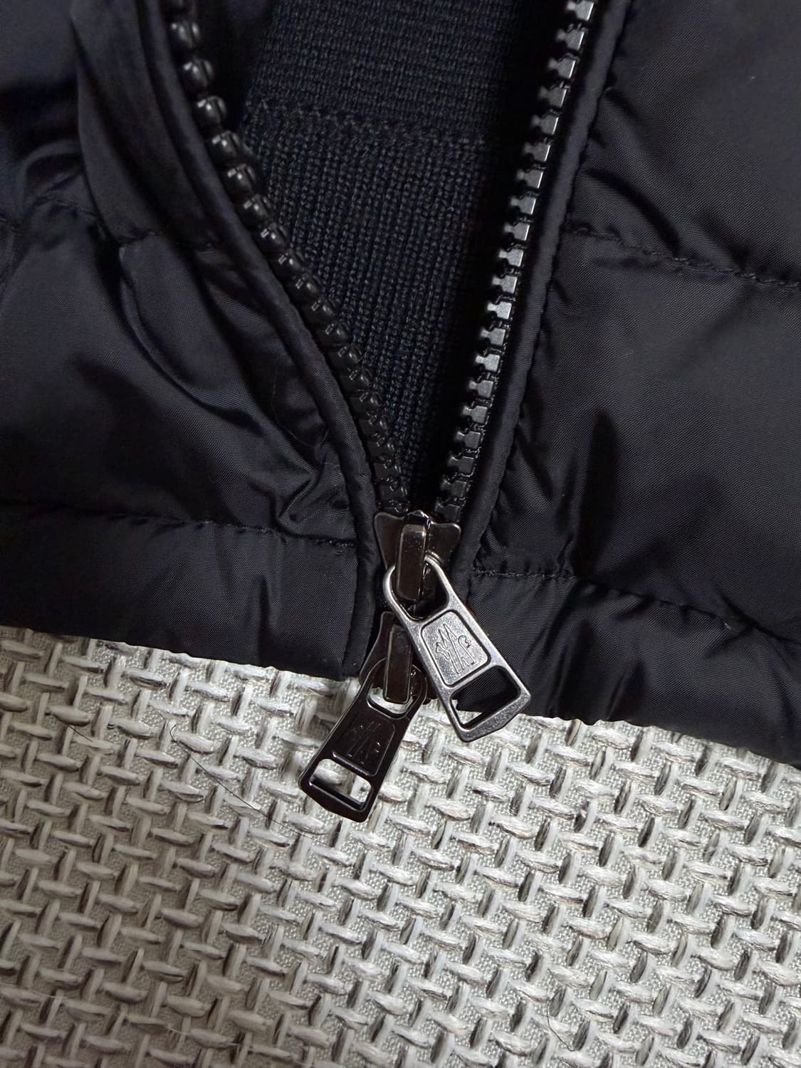 24fw 국문택 몽클레어 김현우 니트패딩 블랙 M사이즈  상품이미지4