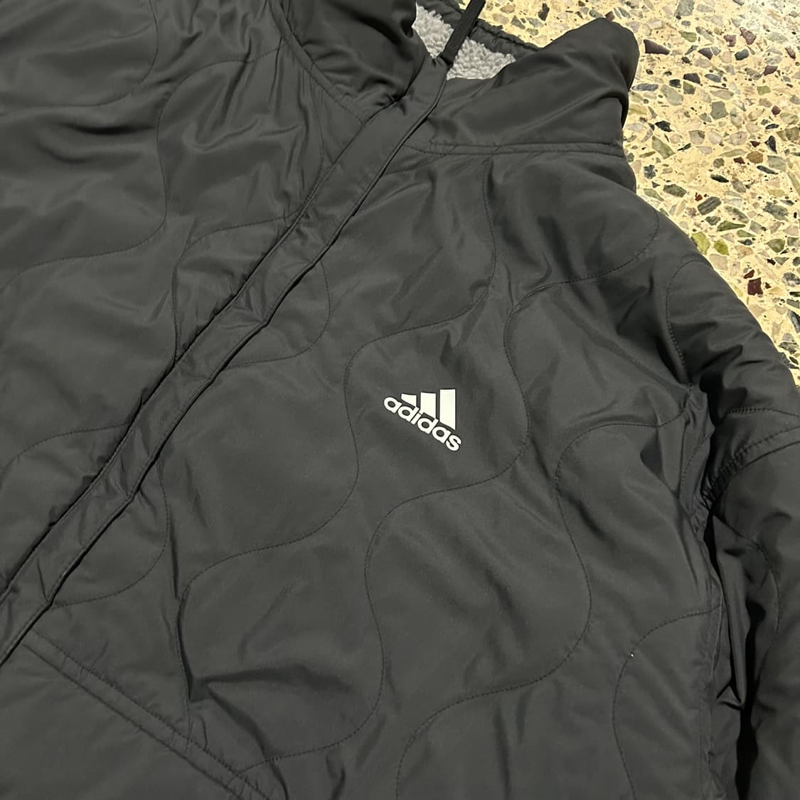 아디다스(ADIDAS)그레이 빅로고 리버시블 플리스 상품이미지8