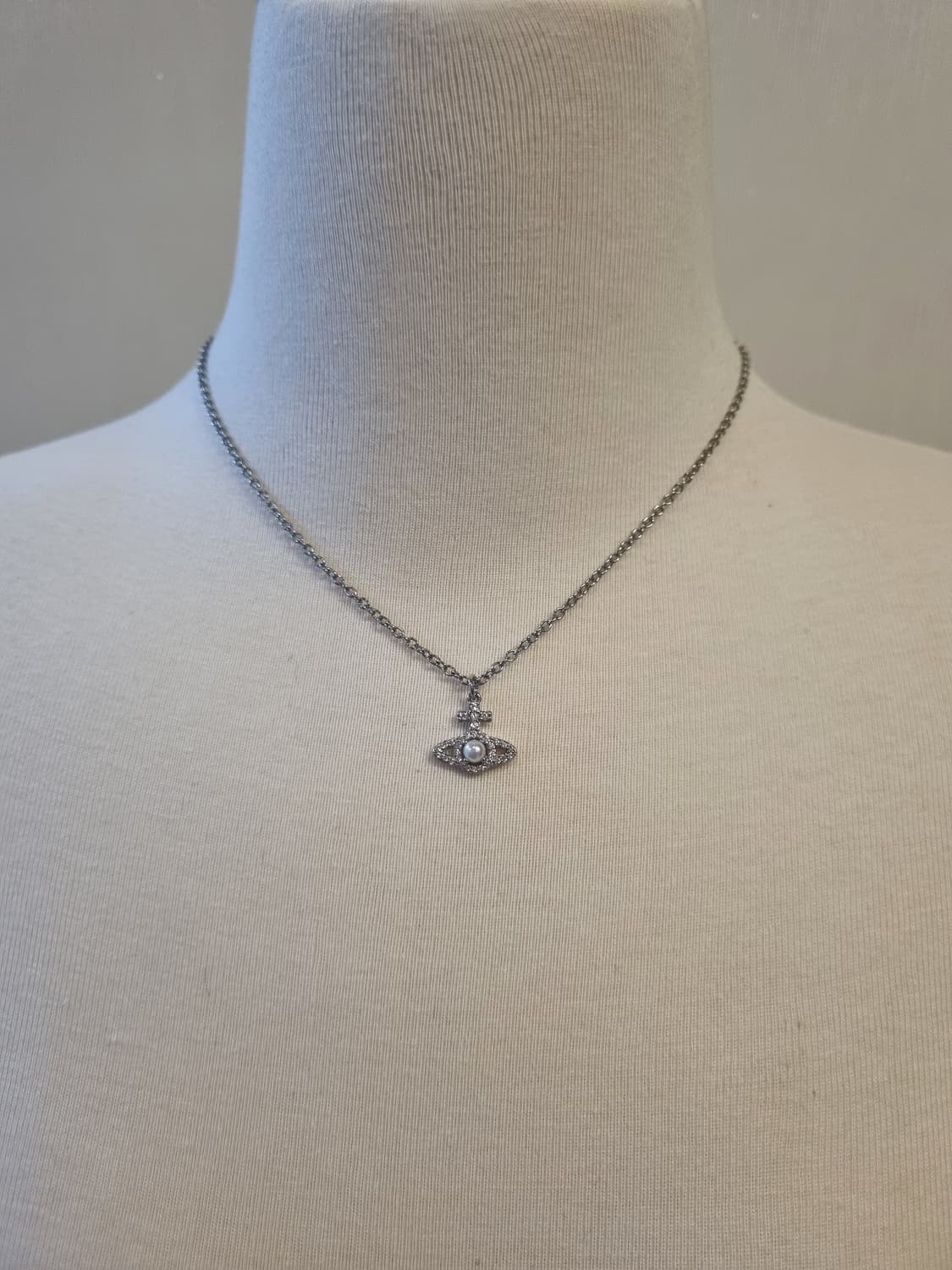 비비안웨스트우드 업사이클링 진주큐빅 목걸이 상품이미지7