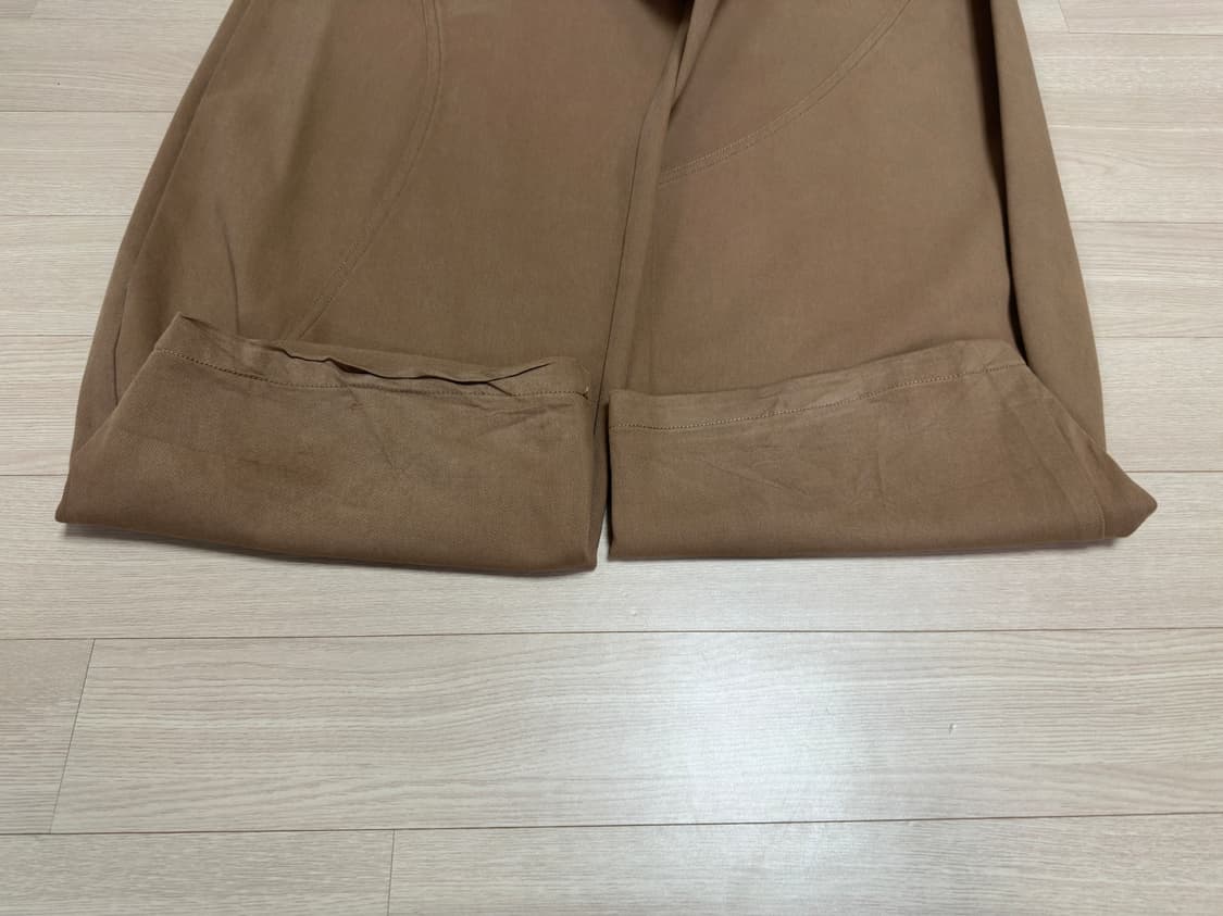 (1) 웨이비니스 오블리크 커브드 치노팬츠 샌드 카멜 상품이미지4