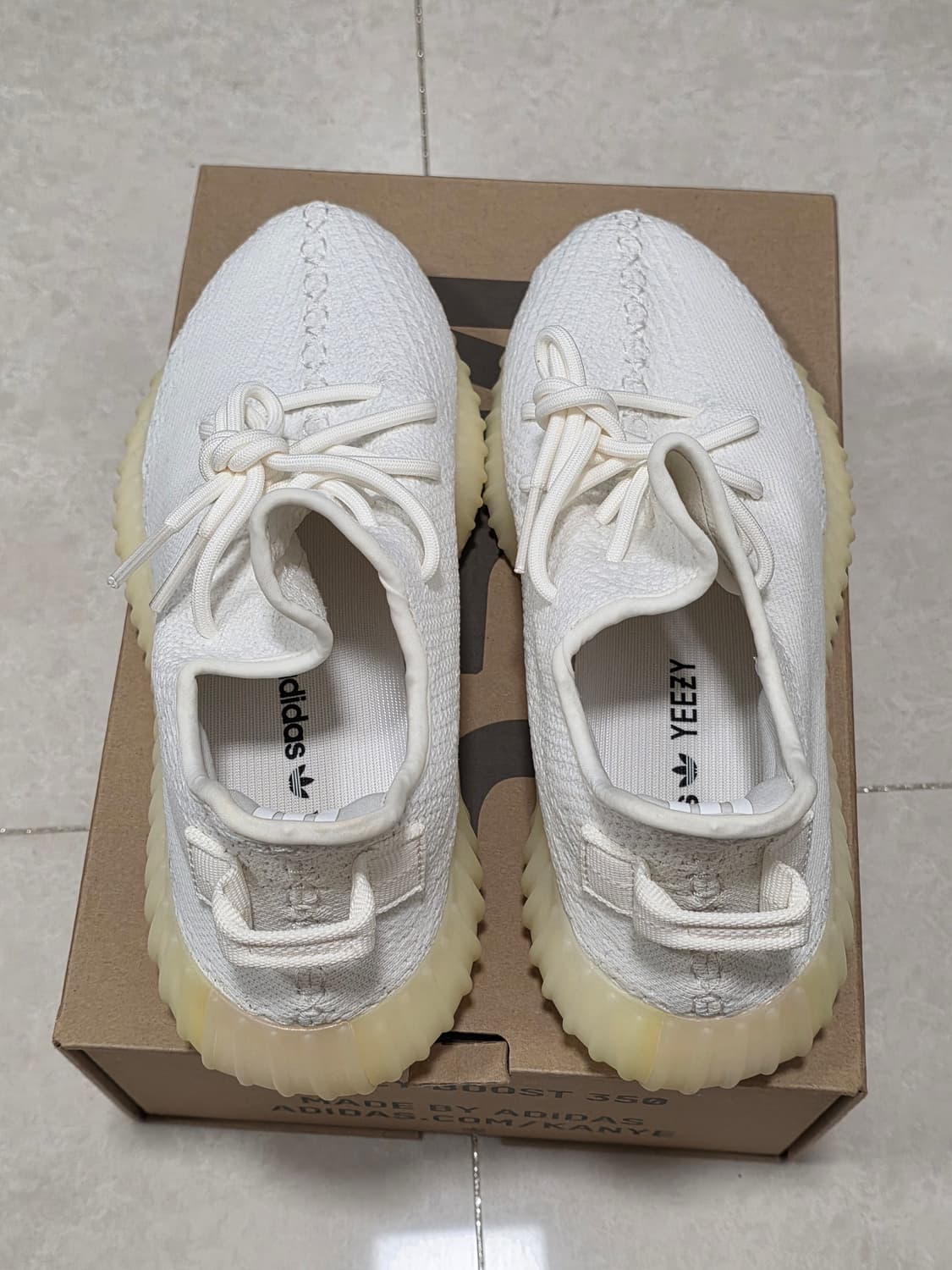 아디다스 이지 부스트 350 V2 트리플 화이트 255/UK 7.5 상품이미지2