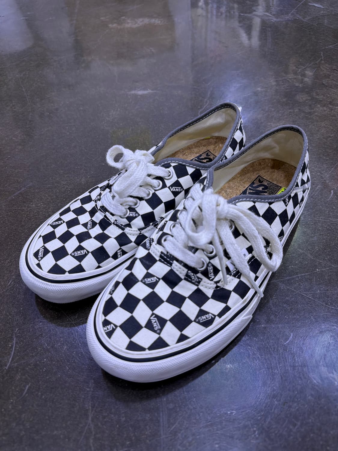 반스 어센틱 체커보드 블랙 앤 화이트 스니커즈 250 상품이미지1