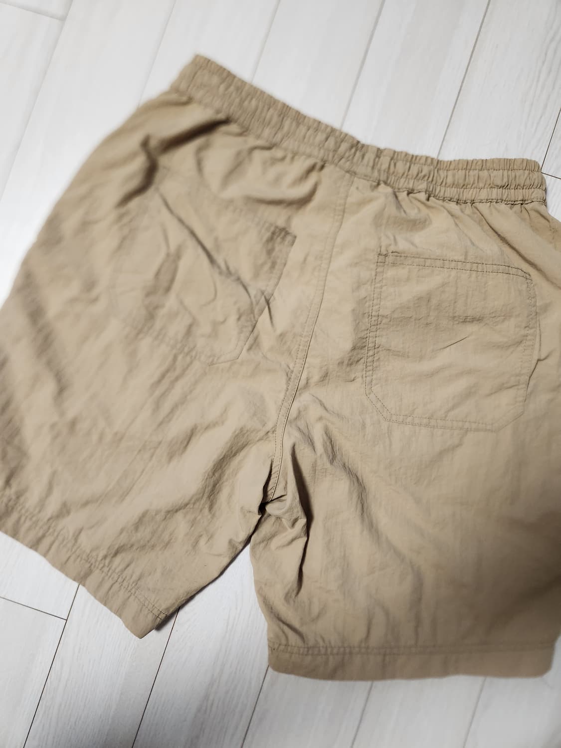 스케쳐스 퍼포먼스 베이지색 밴딩 반바지 사이즈32 L

사용감 좀 많아서 상품이미지8