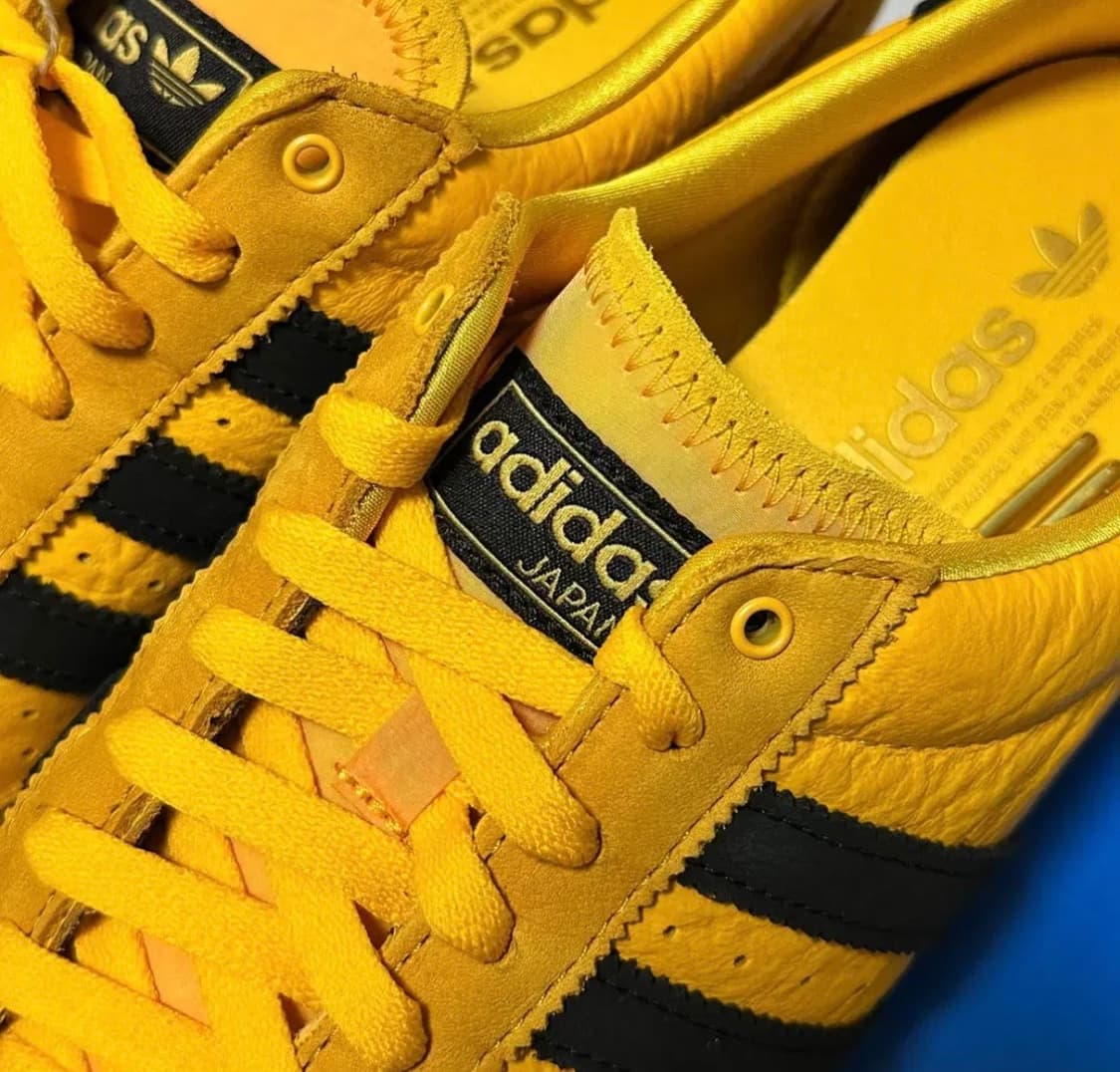 (강민경 착용)아디다스 오리지널 재팬  옐로우 블랙 230 상품이미지3