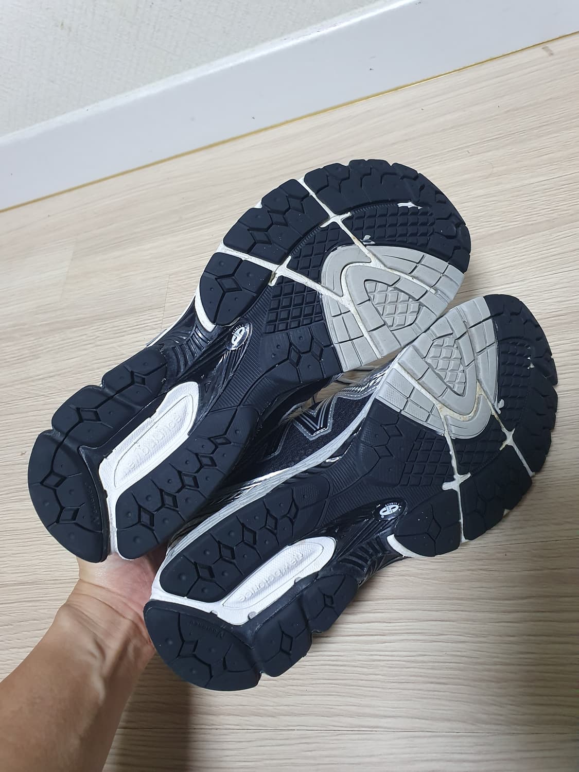 뉴발란스 860 V2 운동화 실버 블랙 270 상품이미지7