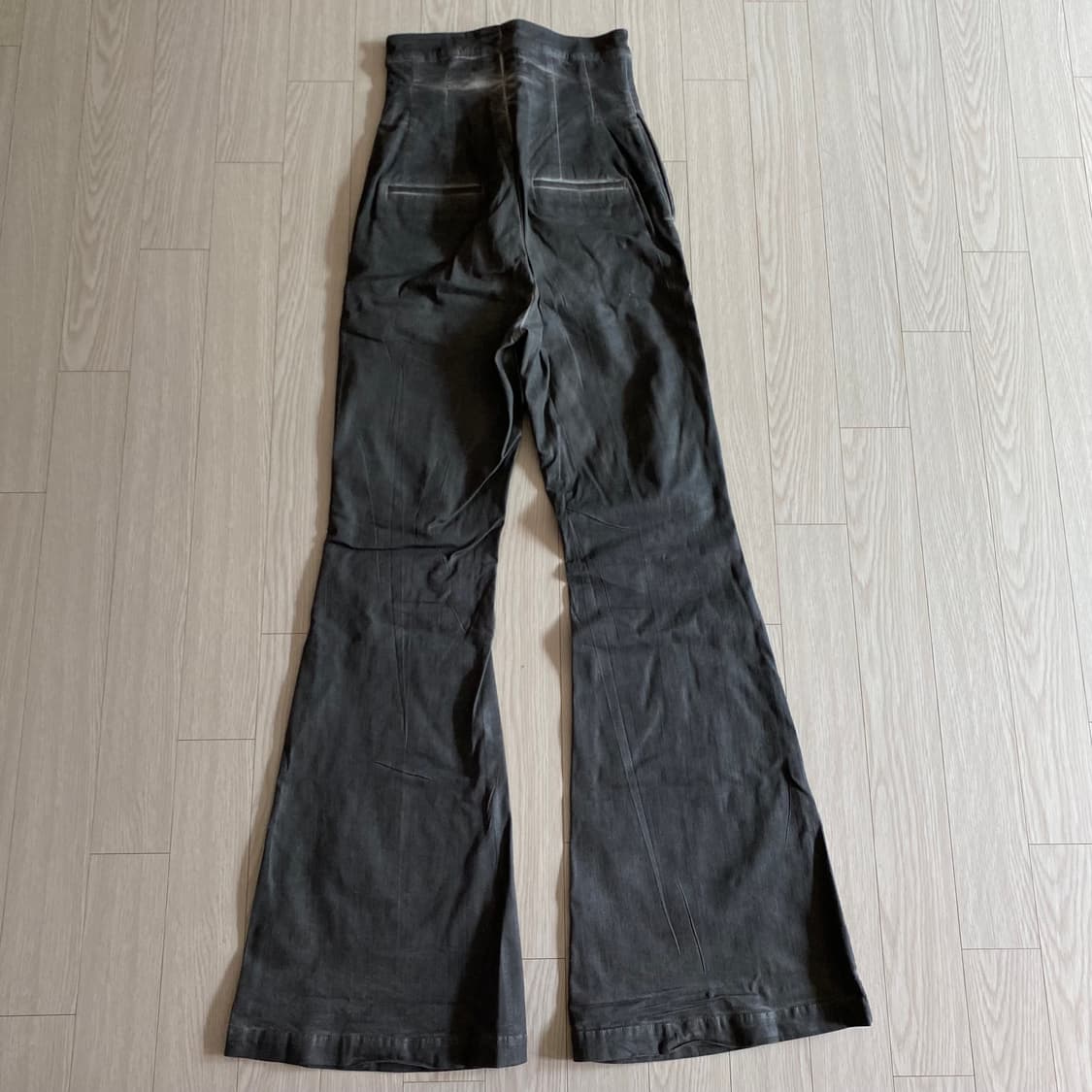 [48, 32] 릭오웬스 24SS 더트 볼란 부츠컷 다크 더스트 상품이미지2