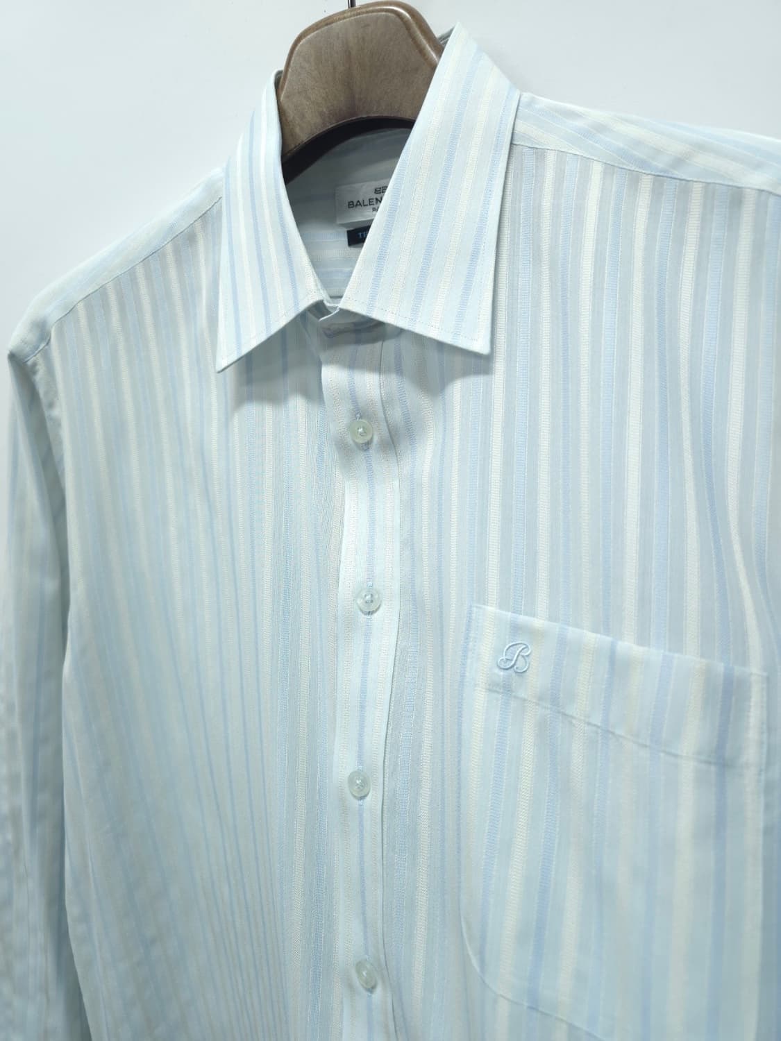 발렌시아가 울실크혼방 클래식 스트라이프 봄여름 셔츠 (105) 상품이미지6