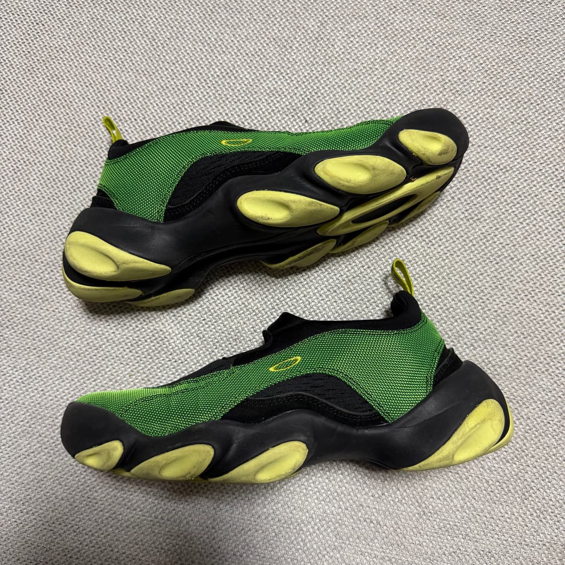 오클리 팩토리 팀 x 브레인 데드 플래시 샌들 그린 레몬 상품이미지3