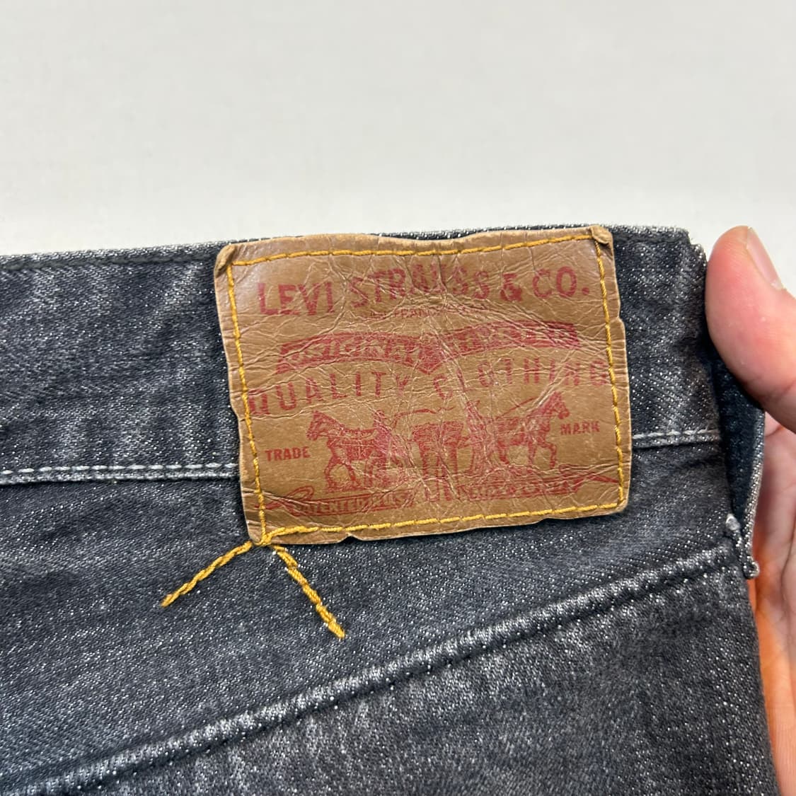 34inch) 리바이스 701 흑청 스트레이트 데님 청바지 상품이미지4