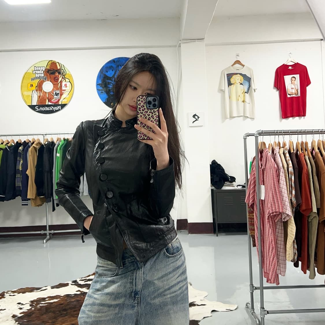 엠포리오아르마니 사선 버튼 램스킨 자켓 상품이미지1