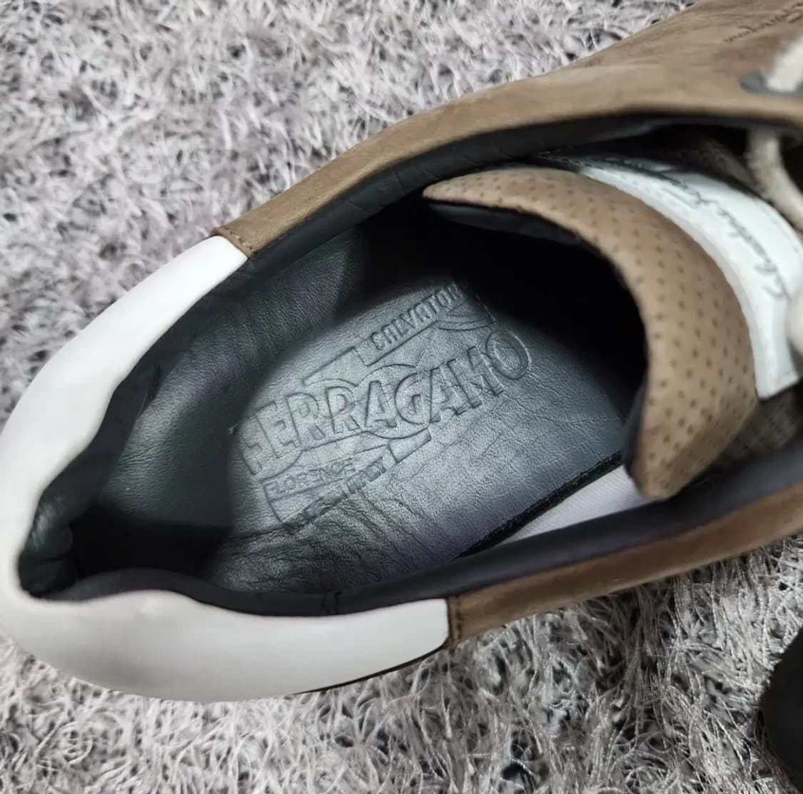 페라가모 스니커즈 9.5 상품이미지9