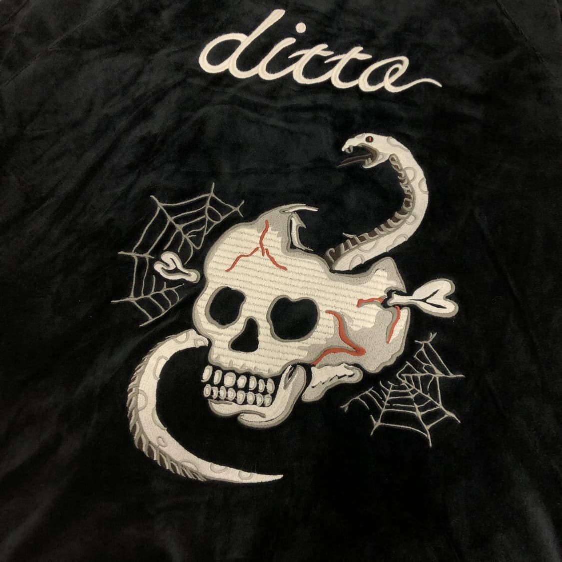 꼼파뇨 스컬 웹 수베니어 자켓 상품이미지2